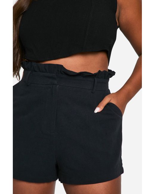 Plus Linen Feel Paperbag Waist Shorts Boohoo de color Black