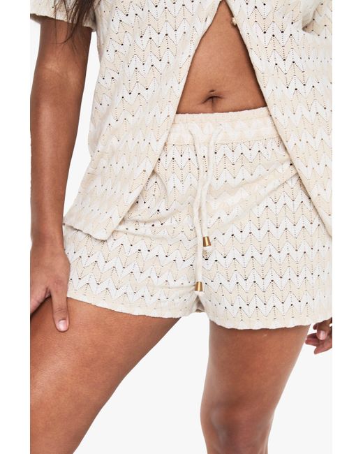 Pantalón Corto Plus Para La Playa De Punto En Zigzag Boohoo de color White