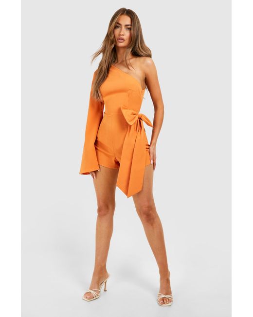 Textured Asymmetric Bow Detail Playsuit Boohoo de color Orange