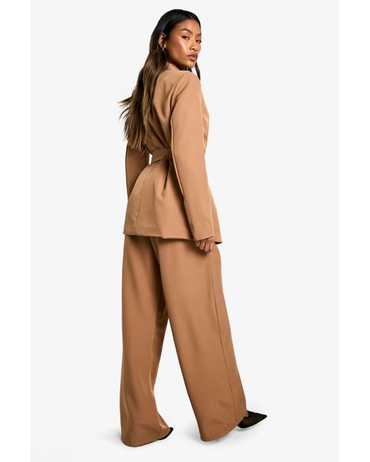 Boohoo White Tailored Pleat Front Wide Leg Pants