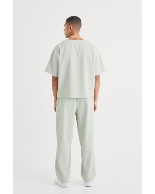 BoohooMAN Green Pleated Oversized Boxy T-shirt & Pants for men