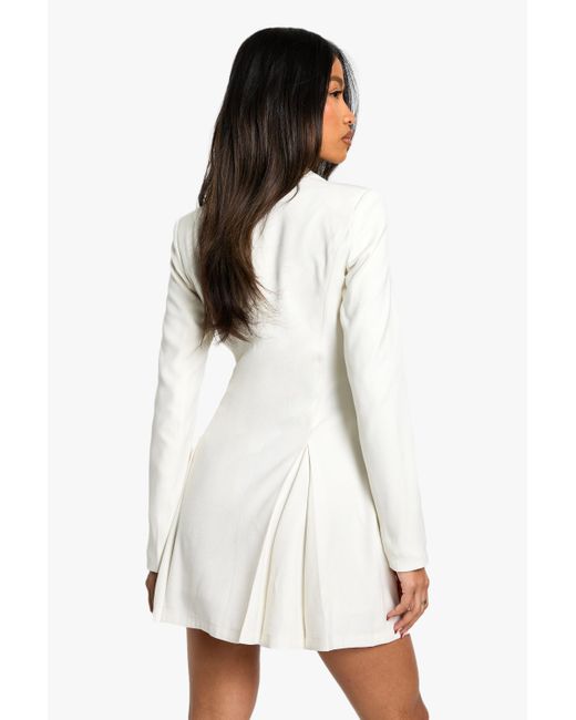 Vestido Americana Entallado Con Cintura Fruncida Y Corchetes Boohoo de color White