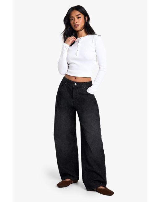 Vaqueros Petite Boyfriend Básicos Boohoo de color Black
