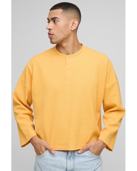 Top Crop Oversize Recto De Tela Gofre Y Manga Larga Con Botones En El Cuello BoohooMAN de color Orange