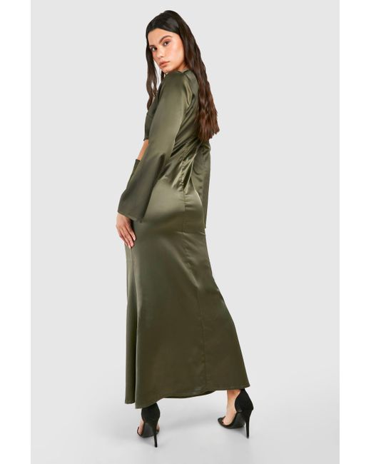 Satin Cut Out Long Sleeve Maxi Dress Boohoo de color Green