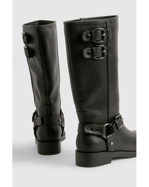 Botas Moteras Texturizadas Efecto Cuero Con Hebilla Boohoo de color Black