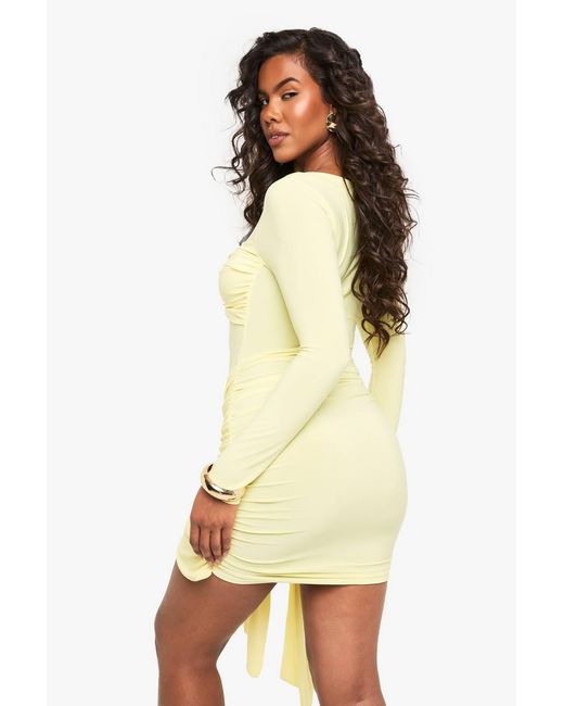 boohoo ruched twist dress boohoo Women's Ruched Twist Detail Mini Dress