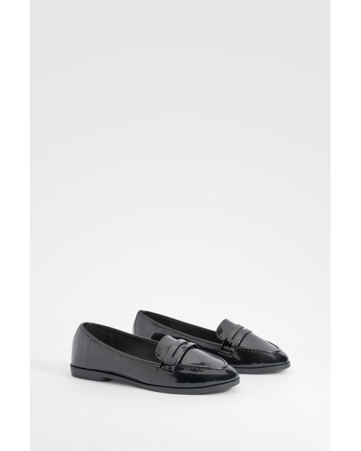 Boohoo White Round Toe Basic Loafers