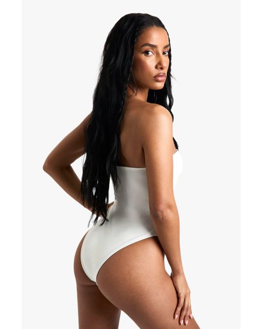 Bañador Essentials Palabra De Honor Boohoo de color White