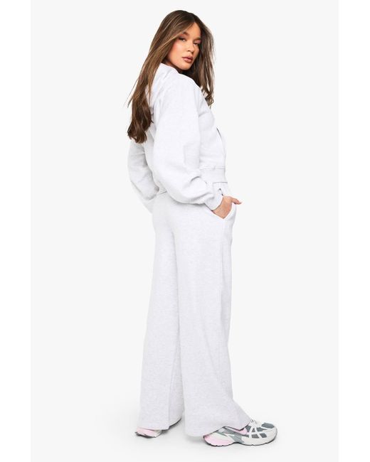 Boohoo White Pintuck Detail Straight Leg Jogger