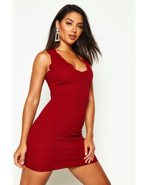 Boohoo Satin Scalloped Edge Bodycon Dress in Berry (Red) - Lyst
