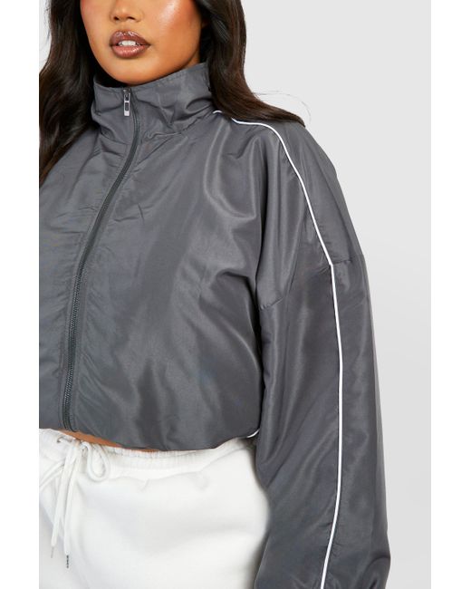 Plus Contrast Binding Shell Jacket Boohoo de color Gray