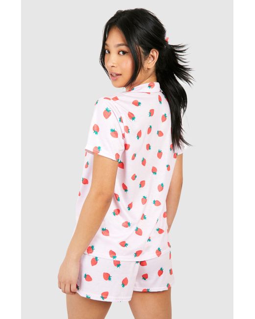 Petite 3 Piece Strawberry Short Pyjama Set Boohoo de color White