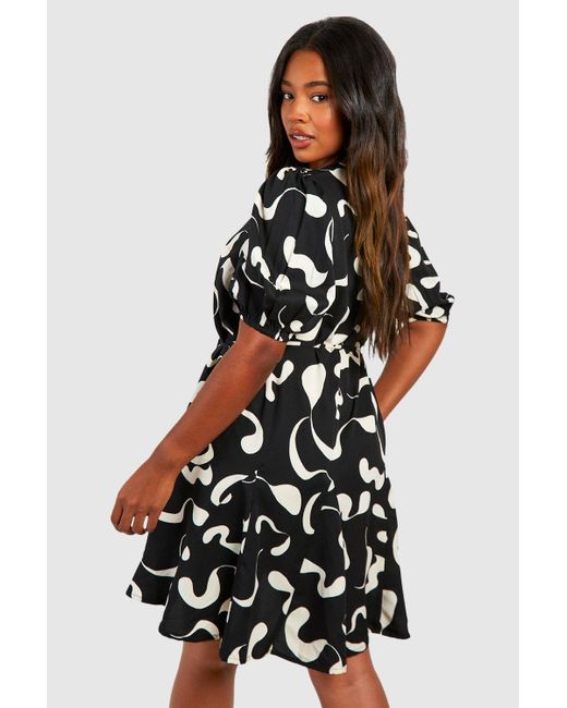 Boohoo White Plus Abstract Puff Sleeve Skater Dress