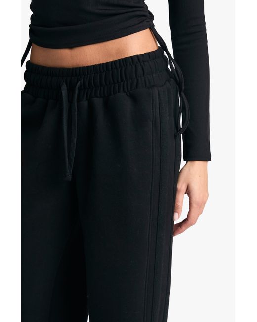 Pantalón Deportivo Recto Con Línea Lateral Boohoo de color Black