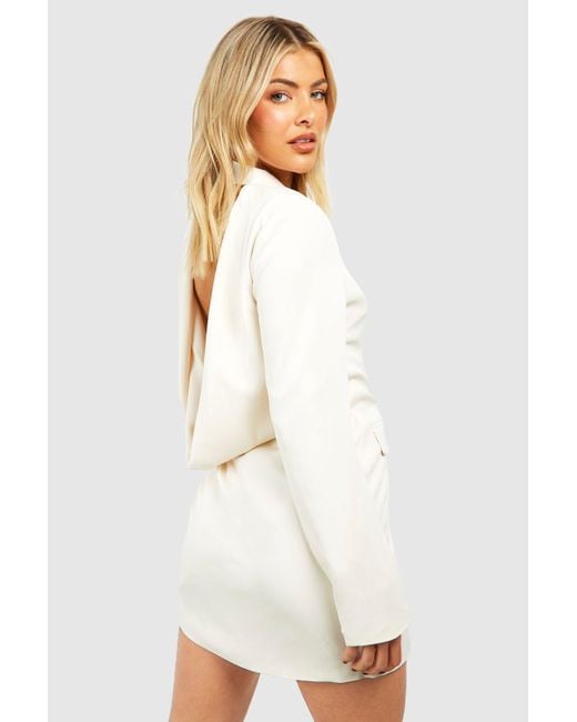 Boohoo White Tailored Low Cowl Back Fitted Blazer Dress