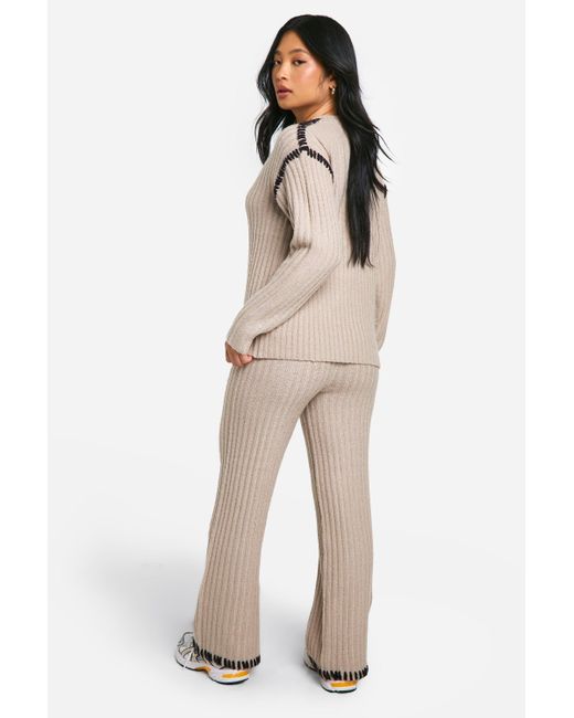 Conjunto Petite Premium De Punto Grueso De Pantalón Y Jersey Con Ribete En Contraste Boohoo de color Natural