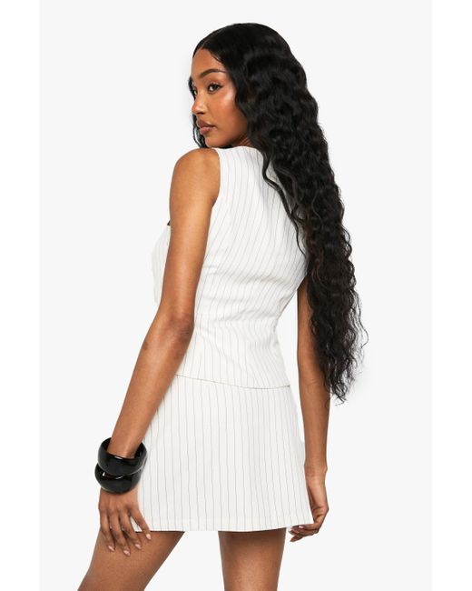 Boohoo White Pinstripe Tailored Mini Skirt