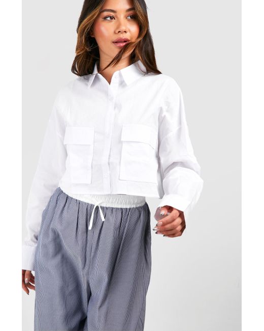 Camisa Crop De Algodón Con Dos Bolsillos Boohoo de color White