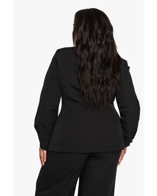 Boohoo Black Plus Woven Tailored Self Fabric Button Detail Blazer
