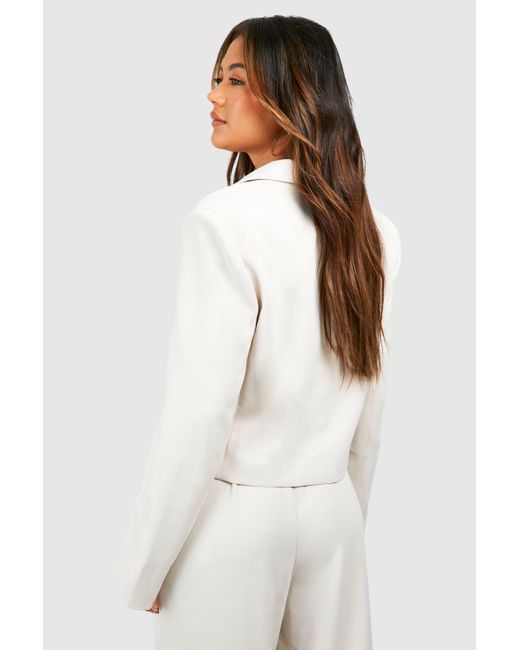 Boohoo White Boxy Relaxed Fit Longline Crop Blazer