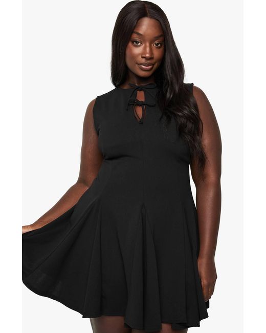 boohoo plus size skater dress boohoo Women's Plus Sleeveless Bow Detail Skater Dress in Powder Blue | Size: 12