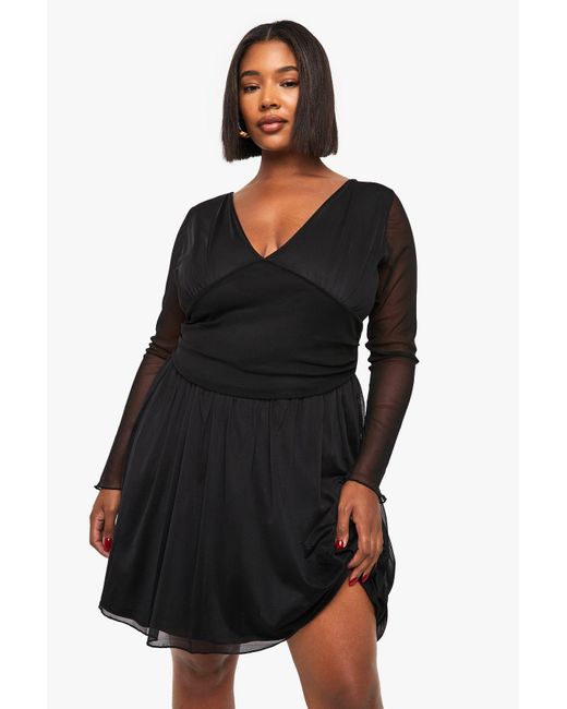 Plus Plunge Corset Detail Long Sleeve Skater Dress Boohoo de color Black