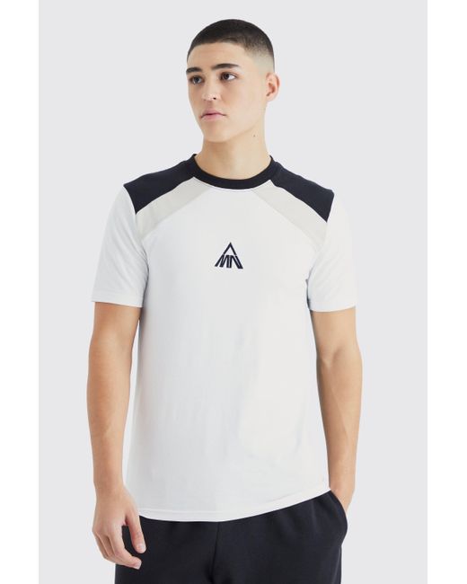 BoohooMAN Man Muscle-Fit Colorblock T-Shirt in White für Herren