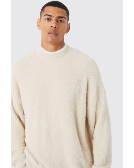 BoohooMAN Flauschiger Oversize Pullover mit Trichterkragen in Natural für Herren