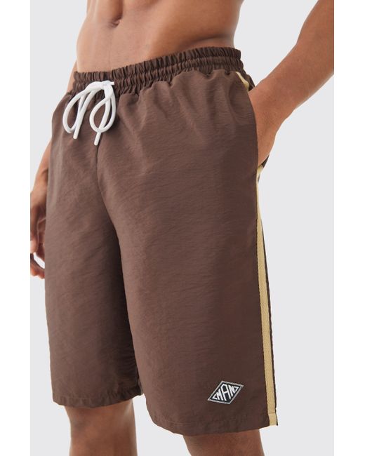 BoohooMAN Brown Triangle Crinkle Board Trunks for men