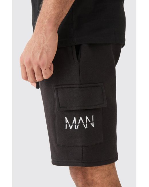 BoohooMAN Black Dash Slim Fit Mid Length Cargo Short for men