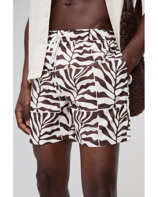 BoohooMAN Mittellange Badehose mit Palmen-Print in Black für Herren