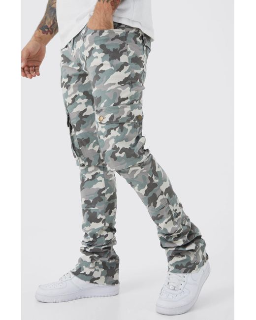 BoohooMAN Green Skinny Stacked Flare Gusset Camo Cargo Trouser for men