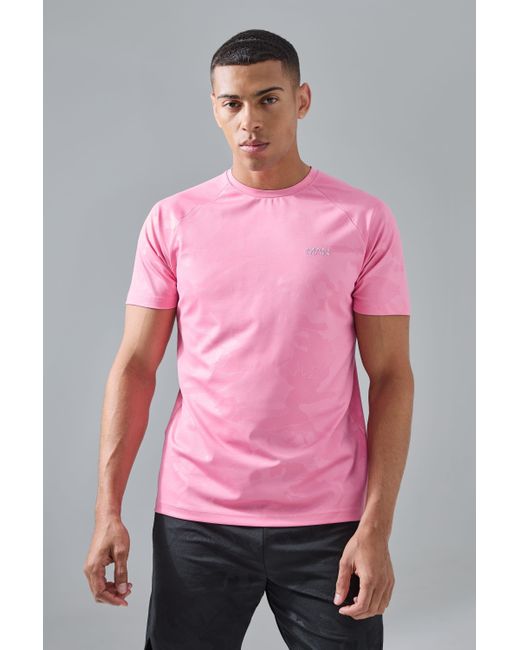 BoohooMAN Man Active Camo Raglan Performance T-shirt in Pink für Herren