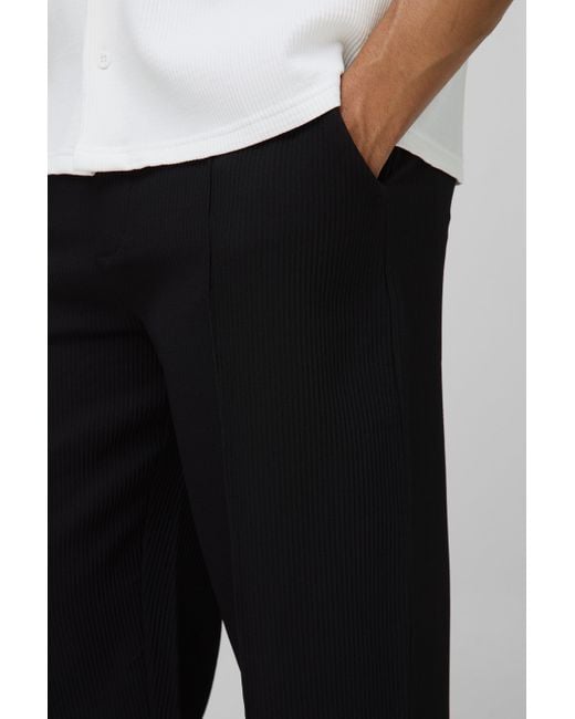 Elasticated Waist Relaxed Fit Pleated Trouser Boohoo de color Black