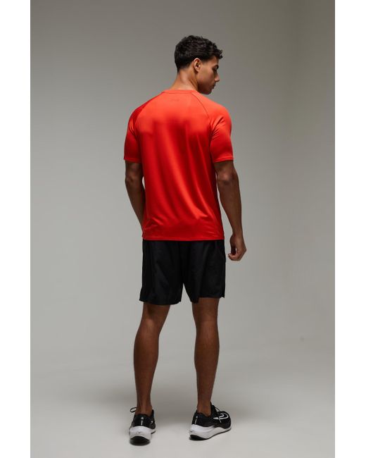 Pantalón Corto Man Active De Tela Elástico Perforado Boohoo de color Black