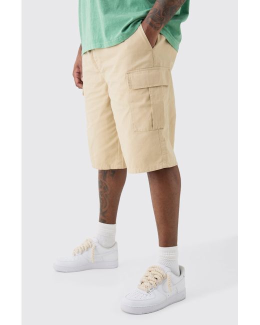 BoohooMAN Plus Elastic Waist Stone Relaxed Fit Longer Length Cargo Shorts in Natural für Herren