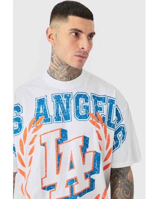 BoohooMAN Tall Los Angeles Over The Seam Graphic T-shirt In White in Blue für Herren