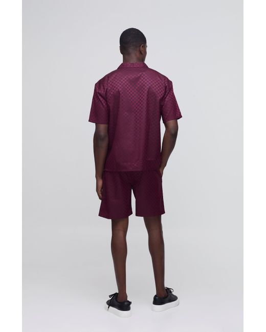 BoohooMAN Oversize Satin-Hemd mit Schachbrett-Print & lockere Shorts in Purple für Herren