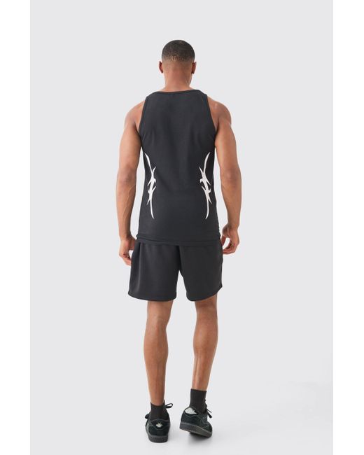 BoohooMAN Muscle Fit Graphic Official Vest & Shorts Set in Blue für Herren