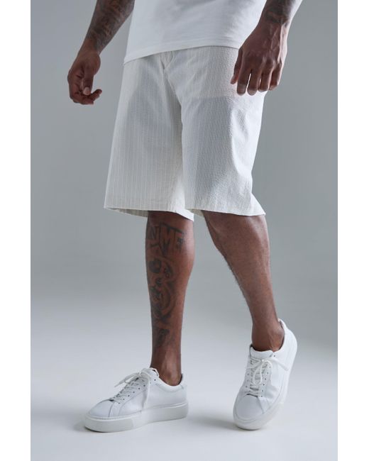 BoohooMAN Gray Plus Stripe Seersucker Regular Fit Shorts for men