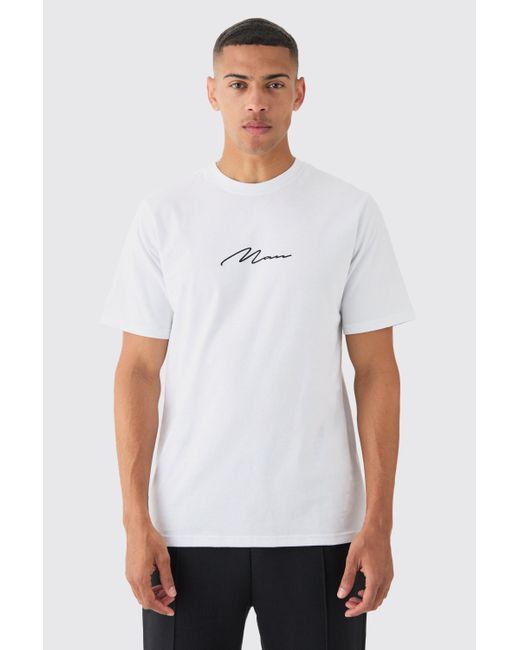 Man Signature Chest Print T-Shirt Boohoo de color White