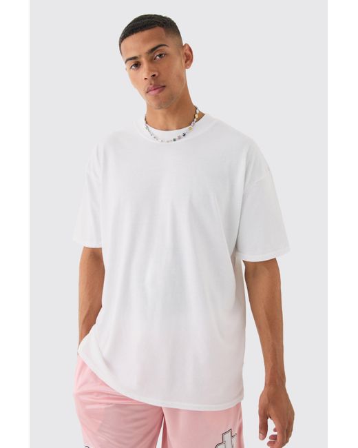 Oversized Heart Skeleton Print T-Shirt Boohoo de color White