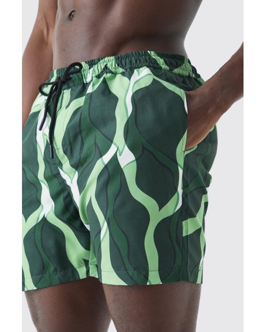 BoohooMAN Mid Length Leaf Swim Short in Green für Herren