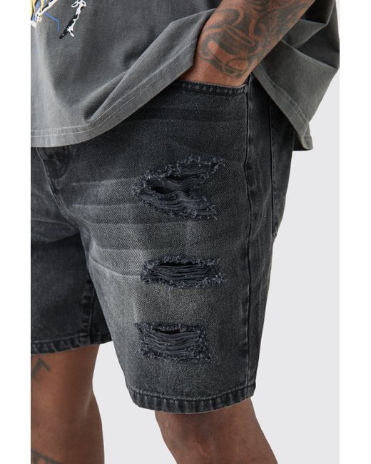 BoohooMAN Plus Slim Fit Distressed Denim Shorts In Washed Black für Herren