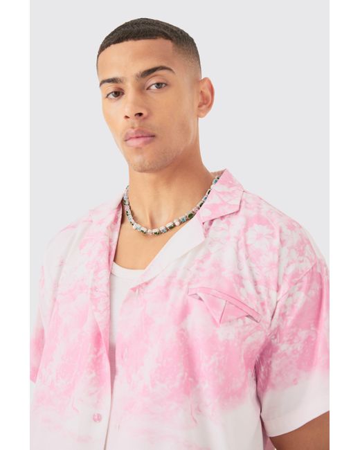 BoohooMAN Boxy Revere Floral Short Sleeve Shirt in Pink für Herren