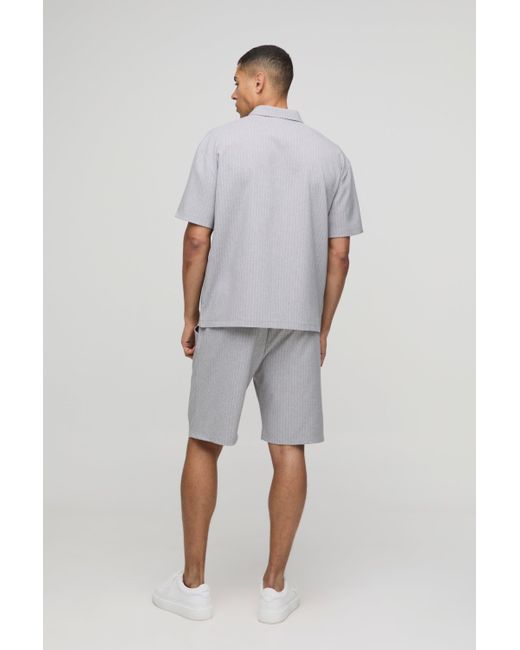 BoohooMAN Lockere gestreifte Shorts in Gray für Herren