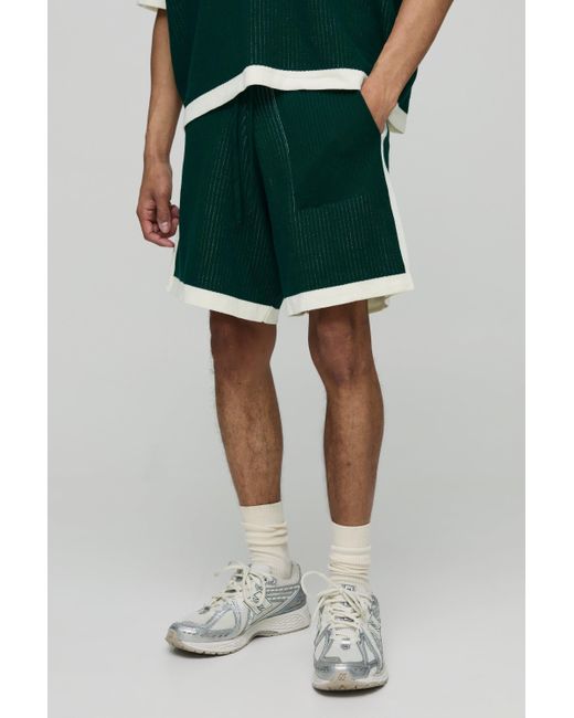 BoohooMAN Lockere, gerippte Man-Shorts in Green für Herren