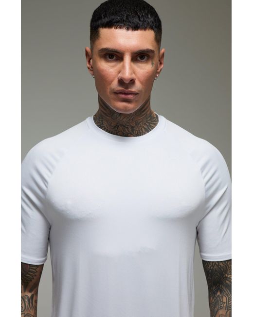 Camiseta Tall Man Active Regular Ligera Essentials Para El Gimnasio De Ranglán Boohoo de color Gray