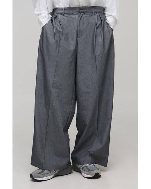 BoohooMAN Gray Wide Fit Pleat Front Tailored Smart Pants for men